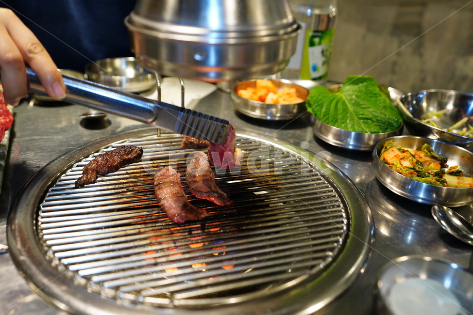 한우,구이,육류,육식,소고기,안주거리,안주,먹거리,음식,food,한식,음식,식재료,요리,food,cook,meal,dishes,food reserves,육류,고기,meat,한식,한국음식,한국요리,korean food,korean dishes,korean meal,korean cook