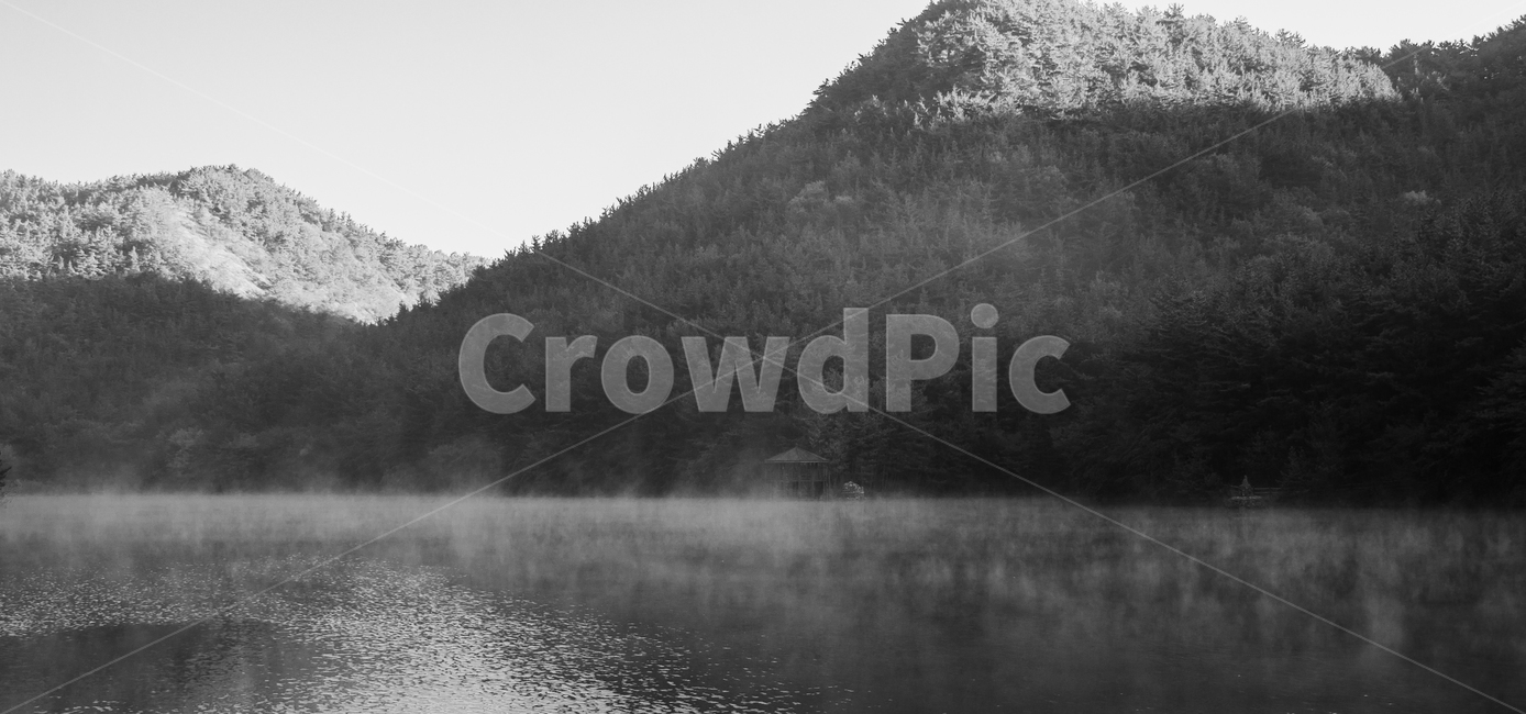 산,자연,풍경,아침,햇살,하늘,sky,mountain,nature,landscape,dawn,fog,자연,풍경,nature,landscape,한국자연풍경,한국자연경관,korea nature landscape,흑백,모노톤,monochrome,black and white,outdoors,옥외,water,물