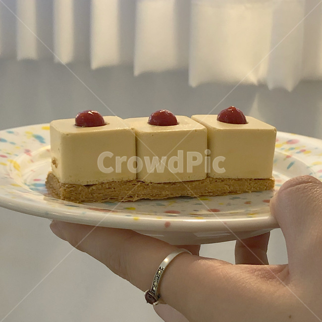 디저트,감성,카페,음식,손,dessert,cafe,food,hand,디저트,간식,후식,dessert,snack