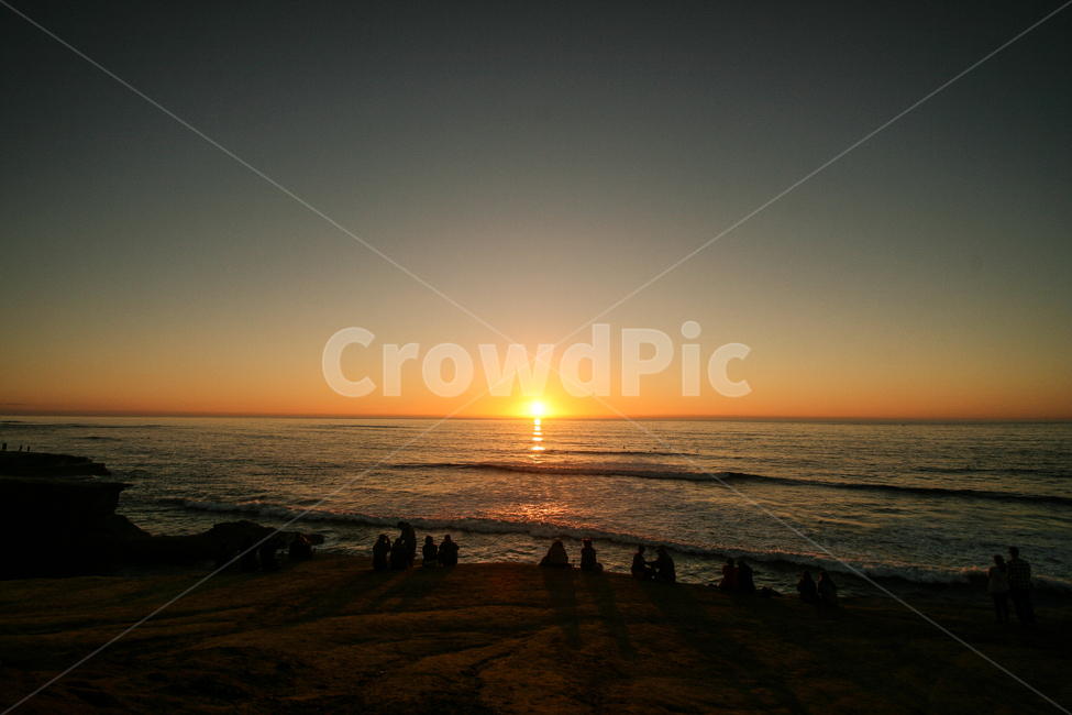 노을,해넘이,해질녘,일몰,태평양,캘리포니아,선셋비치,sunset,붉은노을,자연,풍경,nature,landscape,사람들,대중,군중,other people,crowd,인물실루엣,사람실루엣,character silhouette,human silhouette,여행,휴가,traveling,vacation,trip,outdoors,옥외,light,빛,flare,플레어,human,인간,person,사람,sunlight,햇빛,sky,하늘,red sky,붉은 하늘,dawn,새벽,dusk,황혼