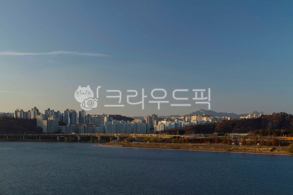 한강,성수대교,강변북로,산책,산책로,자연,옥외,물,건물,nature,outdoors,water,building