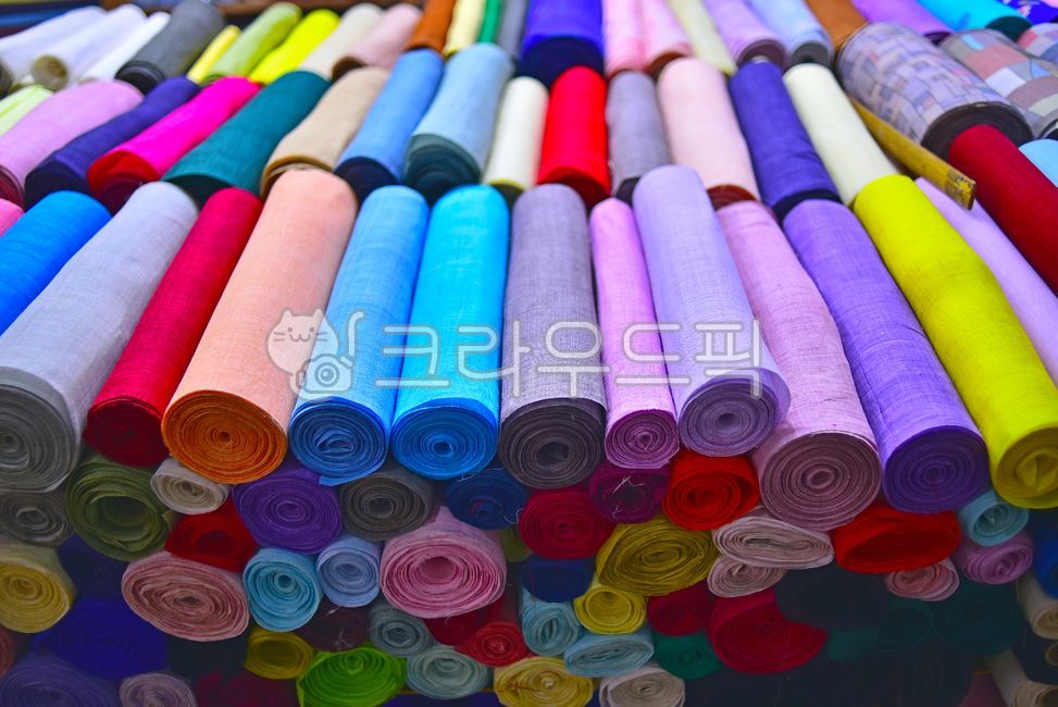 옷감,원단,색감,의류,원색,칼라풀,컬러풀,fabric,textile,배경,colorful,백그라운드,color,다양한,빨강,노랑,파랑,보라,자주색,주황색,오렌지색,흰색,의류시장,원형,구성,화이트,조화,harmony,composition,천,cloth,검정색,red,orange,yellow,white,purple,violet,green,blue,녹색