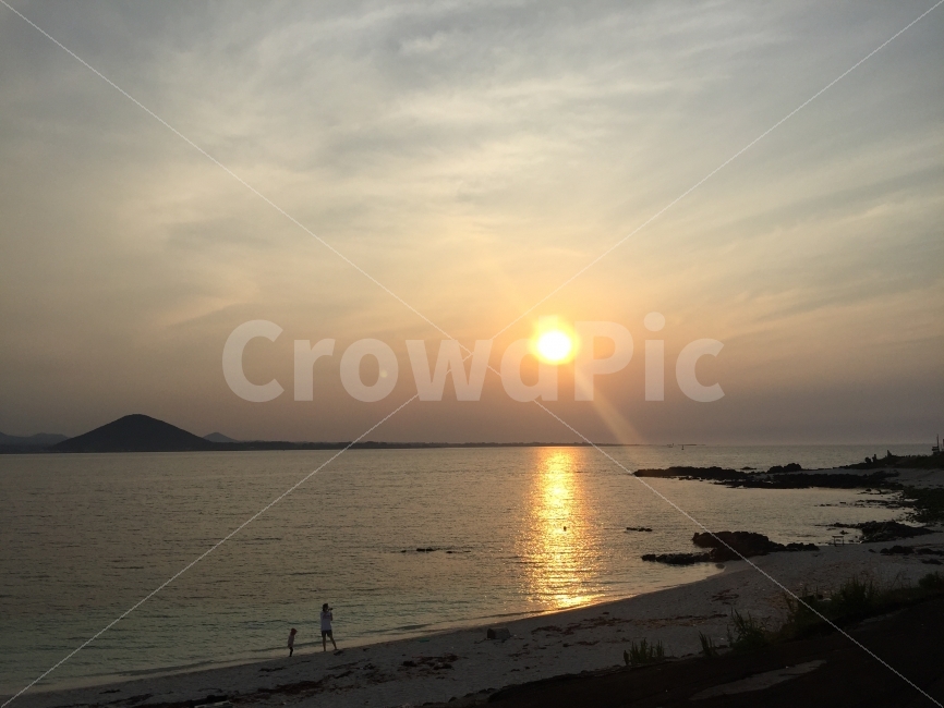 제주도,우도,해질녘,노을,바다,평온함,자연,석양,일몰,자연,풍경,nature,landscape,해변,바다,beach,sea,사람,인물,인간,human,person,가족,패밀리,family