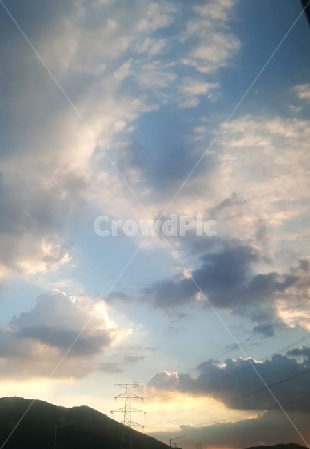 sky,afternoon,Its getting dark,Orange Sky,nightfall,dog and wolf time