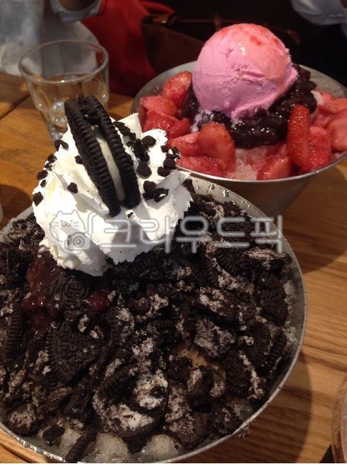 Strawberry shaved ice,Chocolate shaved ice,Oreo shaved ice,summer,icecream,shaved ice,ice cream,ice cream shaved ice,dessert,Red bean shaved ice,ice shaved ice