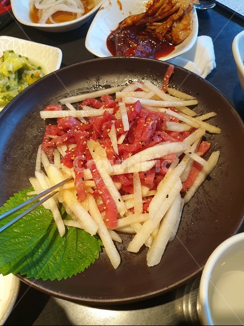 깻잎,배,육회,소고기,한식