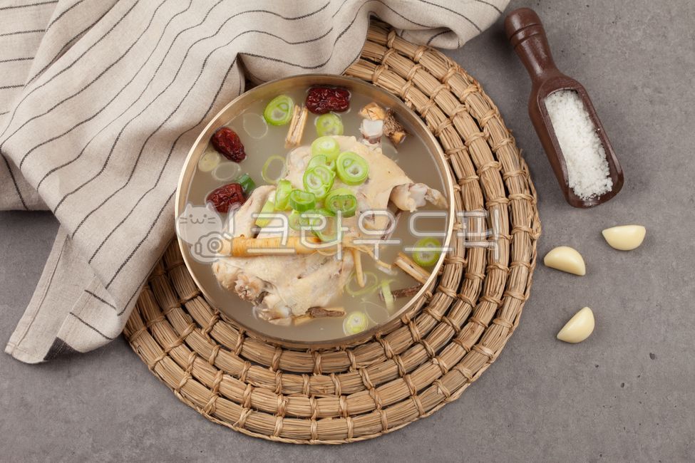 삼계탕,한방삼계탕,한방백숙,백숙,닭요리,닭,한식,한국전통음식,초복,중복,말복,복날음식,복날,초복음식,중복음식,말복음식,식사,food,음식