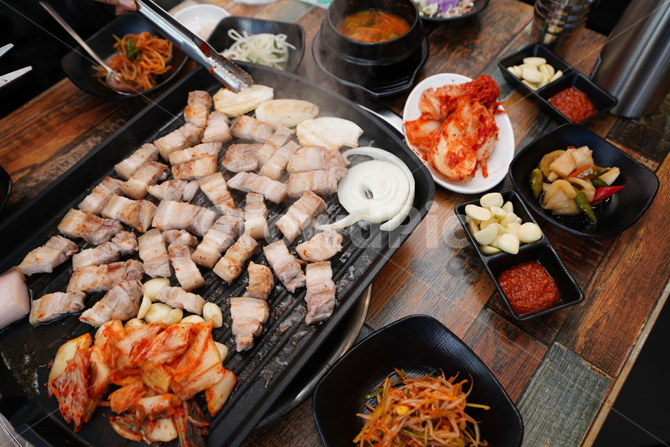 한식,고기,돼지고기,육류,육식,구이,식사,먹거리,음식,푸드,삼겹살,술안주,단백질,음식,식재료,요리,food,cook,meal,dishes,food reserves
