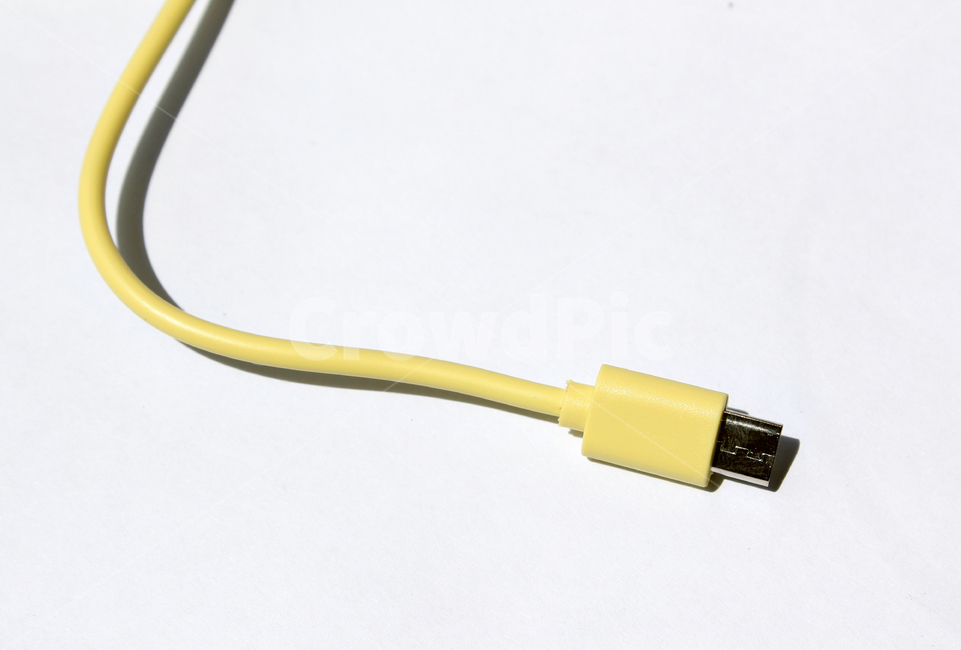 cable,connect,connection,connector,cord,digital,electric,industry,lan,line,link,macro,network,object,plug,usb,wire,yellow,연결선,케이블,디지털,전기선,전기,랜,랜선,네트워크,라인,노란색,노랑,전기줄,줄,흰배경,전선