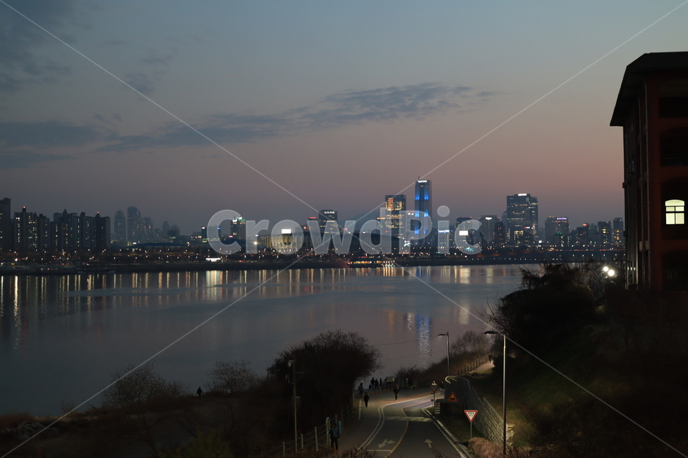 서울,야경,자전거도로,한강,가로등,야경,밤,풍경,nightscape,night,landscape,도시,city,water,물,road,도로