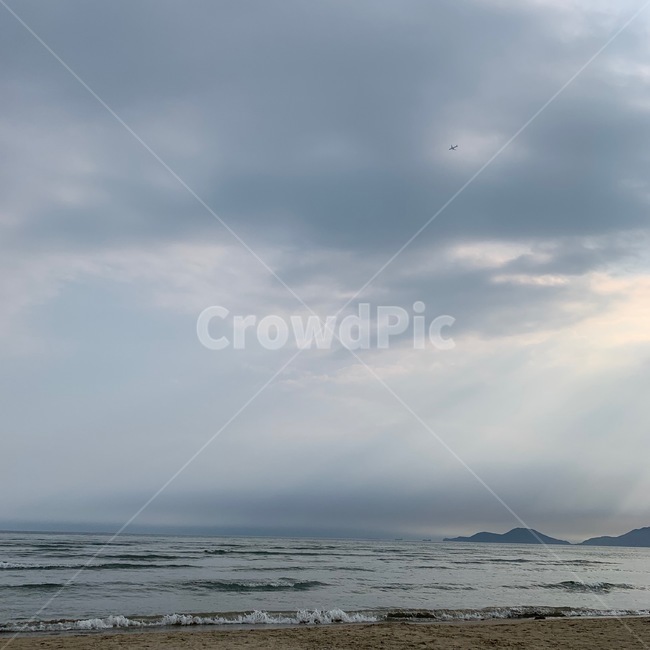 모래,해변,바다,바닷가,구름,해