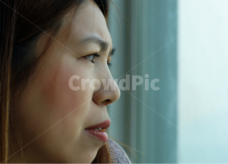 클로즈업,응시,남산,시선,홍조,사람,인물,인간,human,person,얼굴표정,facial expression,face,여성,여자,woman,female,lady