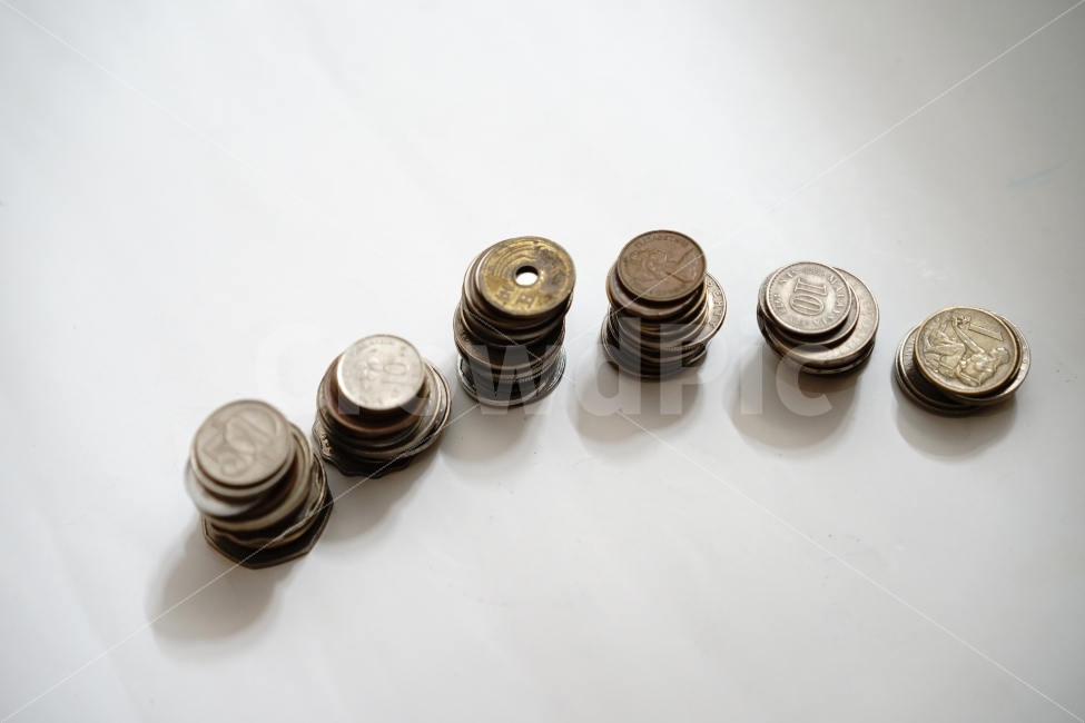 	동전,코인,외화,돈,머니,잔돈,돈뭉치,금융,외국돈,다양성,수집,금융,돈,finance,banking,money