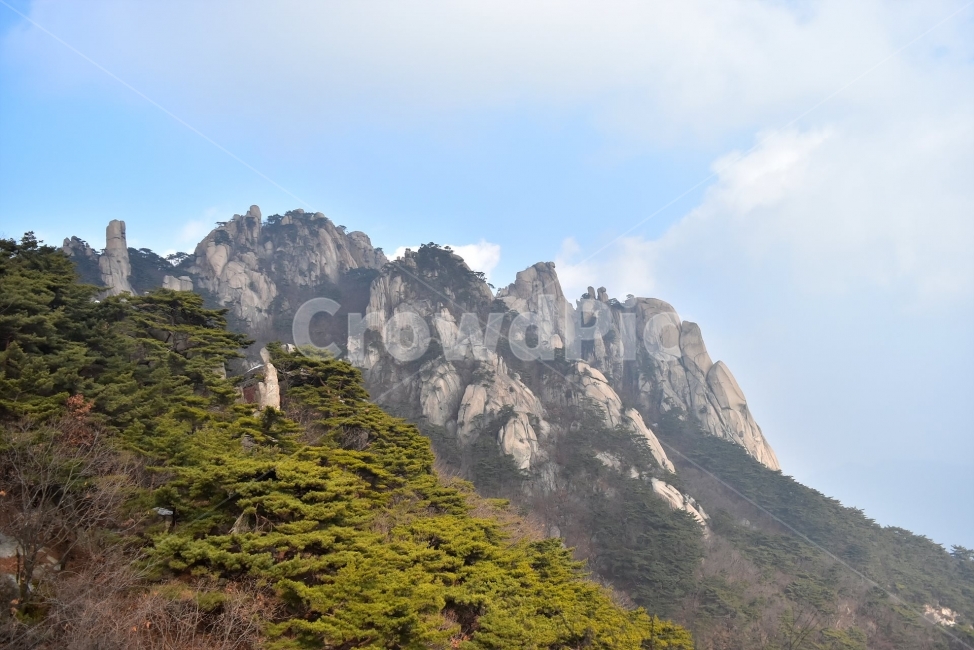 도봉산,풍경,자연,국립공원,서울,도심지,명산,겨울,힐링,산행지,국내여행,자연풍경,산사진,기암,바위,기암절경,Seoul,Korea,National,Park,비경,산행,등산,트레킹,100대명산,바위산,오봉,우이암,선만자,주봉,암릉,사진,감성,장관,조망,자연,풍경,nature,landscape,한국자연풍경,한국자연경관,korea nature landscape,outdoors,옥외,mountain,산,mountain range,산맥,slope,경사