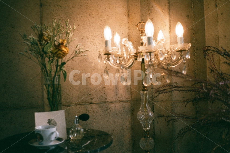glass,유리,goblet,고블릿,조명,실내,인테리어,필름사진