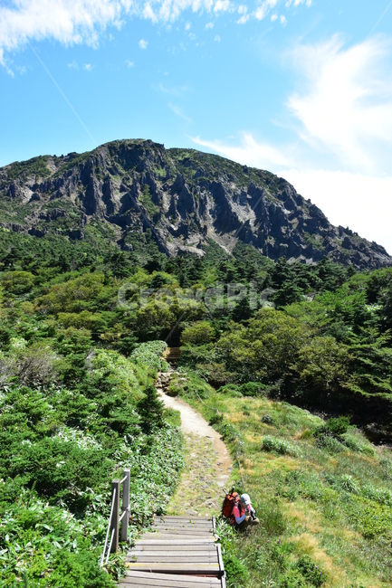 영실,한라산,제주,기암괴석,절경,자연,풍경,힐링,여름,계절,탐방,등산,남벽,윗세오름,season,nature,landscape,한국자연풍경,한국자연경관,korea,naturelandscape,제주도,jeju,jejuisland,자연,풍경,nature,landscape,한국자연풍경,한국자연경관,korea nature landscape,제주도,jeju,jeju island,outdoors,옥외,gravel,자갈,road,도로,dirt road,흙길