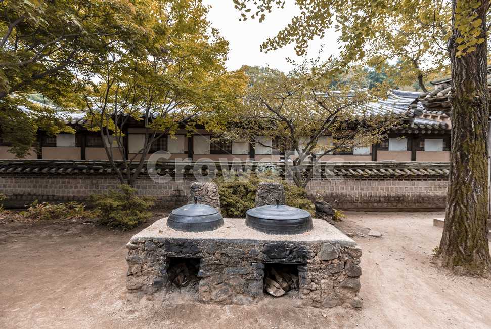한국민속촌,기와담장,전통담장,가마솥,전통솥가마,후원,한옥,감성,한국의미,한국전통,한국문화,korean traditional,korean culture