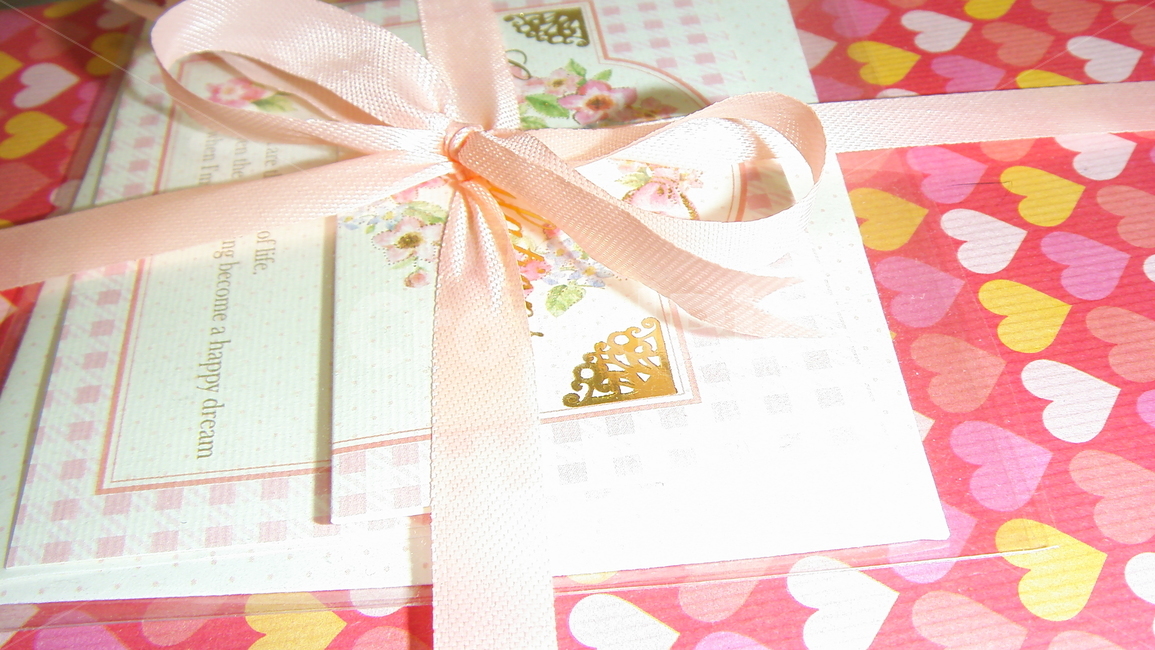 선물,핑크,리본,하트,편지,기념일,축하,anniversary,congratulation,celebrate,celebration,사물,물건,오브젝트,thing,object,matter