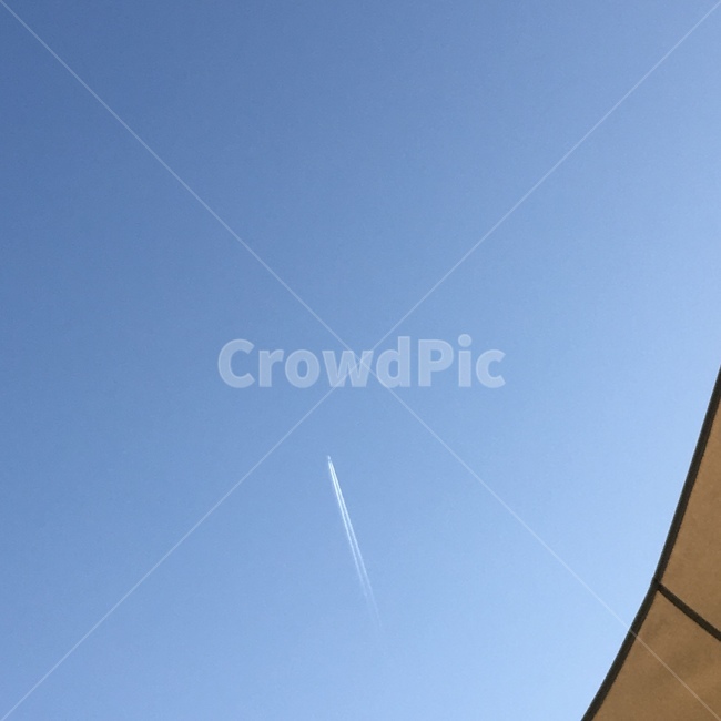 하늘,sky,비행기,blue,파란,맑은,심플한,비행기길,깔끔한,하늘색,푸르른,밝은,자연,풍경,nature,landscape