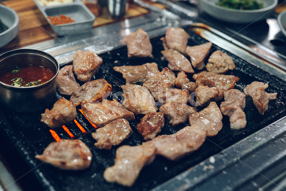 gabrisal,meat,pork,roast,pig