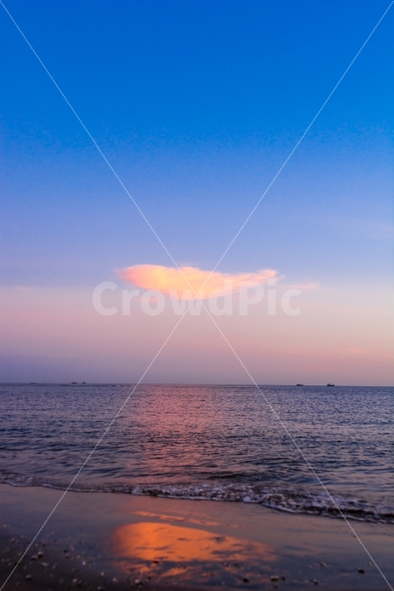 구름,하늘,바다,해변,풍경,자연,맑은날,날씨,부산,다대포,고래,감성,스냅,색감,blue,반영,자연,풍경,nature,landscape,해변,바다,beach,sea,색깔,색상,색채,색감,color sense,color sensitivity,feeling of color,outdoors,옥외