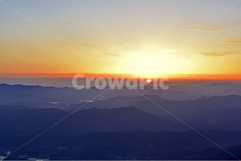 덕유산,더유산일몰,덕유산일출,산그리메,향적봉일몰,중봉일출,자연,풍경,nature,landscape,한국자연풍경,한국자연경관,korea nature landscape,outdoors,옥외,mountain,산,mountain range,산맥,sky,하늘