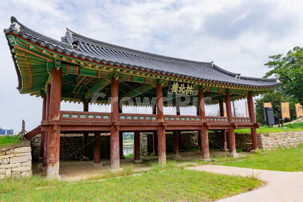 공북루,공산성,공주,백제,문화재,heritage,unesco,유네스코,세계유산,문화유산,유적지,유적,korea,archtecher,tradition,누각,전통건축,전통,한국전통,한국문화,korean traditional,korean culture,건축물,건물외관,exterior,building,structure,architecture,construction