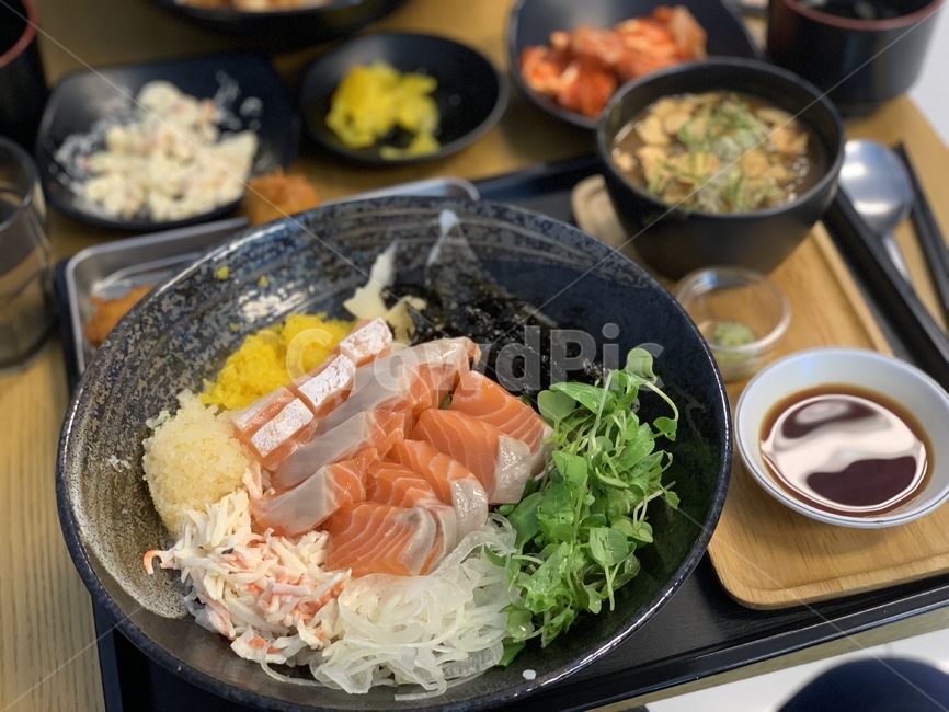 연어덮밥,연어,점심,덮밥,salmon