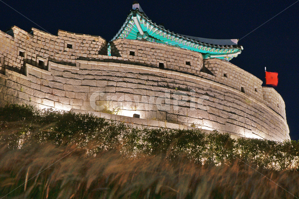 수원화성,화성,수원,유네스코세계문화유산,동남각루,야경,수원화성야경,한국전통,한국문화,korean traditional,korean culture,랜드마크,landmark,tourist attraction,한국랜드마크,한국관광지,한국명소,korea landmark,korea tourist attraction