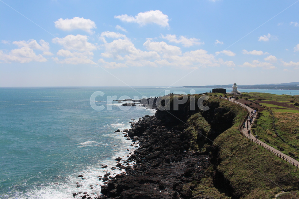 제주도,섭지코지,등대,바다,하늘,구름,자연,풍경,nature,landscape,한국자연풍경,한국자연경관,korea nature landscape,제주도,jeju,jeju island,사람들,대중,군중,other people,crowd,promontory,곶