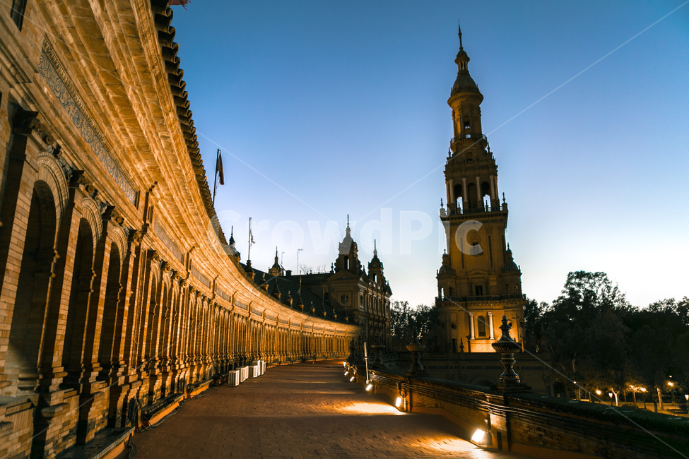 스페인,세비야,스페인광장,유럽,건축,야경,밤,풍경,nightscape,night,landscape,랜드마크,landmark,tourist attraction,해외,외국,세계,foreign,oversea,world,세계랜드마크,해외랜드마크,외국랜드마크,world landmark,world tourist attraction,architecture,건축물,tower,탑,building,건물,spire,첨탑,steeple,뾰족한 탑