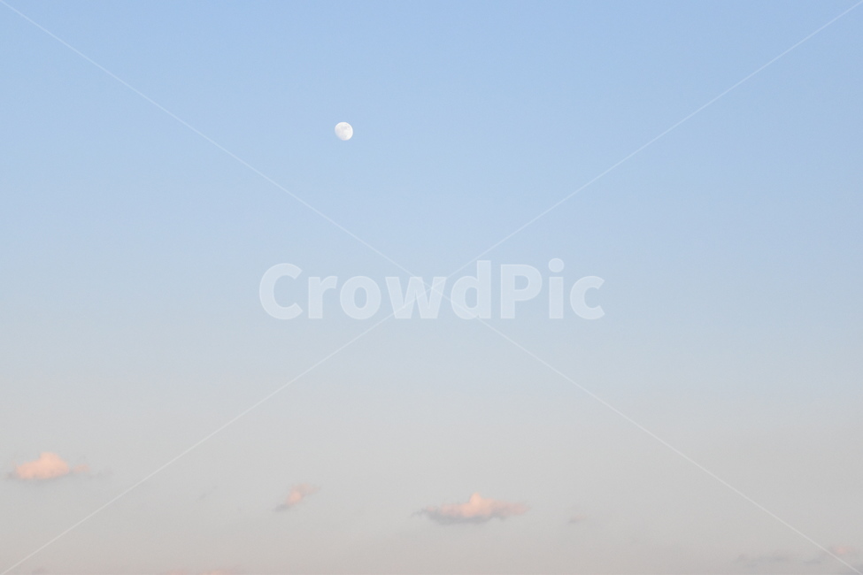 하늘,파스텔,구름,달,저녁하늘,그라데이션,sky,moon,evening,cloud,eveningsky,color,은은,야경,밤,풍경,nightscape,night,landscape