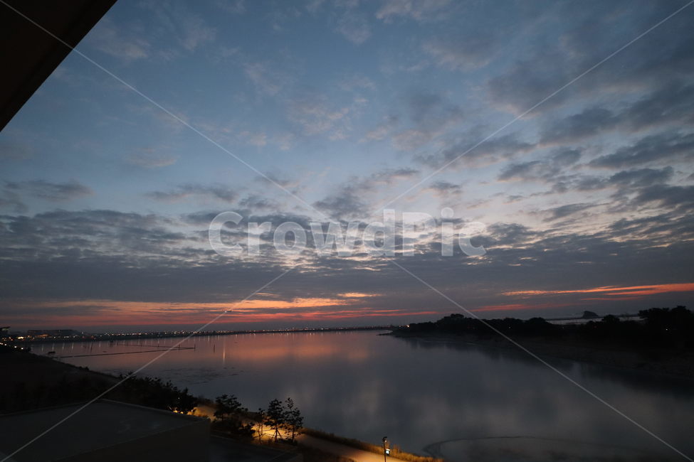 난간,shoreline,해안선,water,바다,ocean,연안,인천,저녘,노을,옥외,갯벌,바닷가,sunset,일몰,sky,하늘,dawn,새벽,redsky,붉은하늘