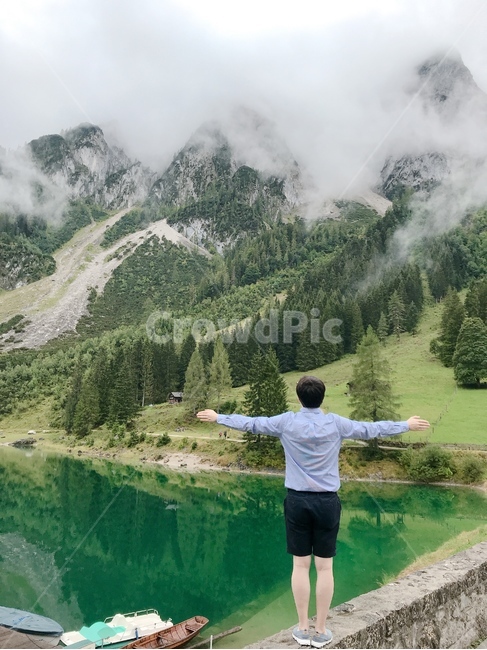 풍경,오스트리아,잘츠감머굿트,고사우,호수,배경화면,유럽,austria,europe,lake,landscape,scenery,배경,남자,뒷모습,남성,자연,풍경,nature,landscape,해외,외국,세계,foreign,oversea,world,세계자연풍경,해외자연풍경,외국자연풍경,world nature landscape,사람,인물,인간,human,person,남성,남자,man,male,outdoors,옥외,tree,나무,plant,식물,fir,전나무,abies,아비,mountain,산