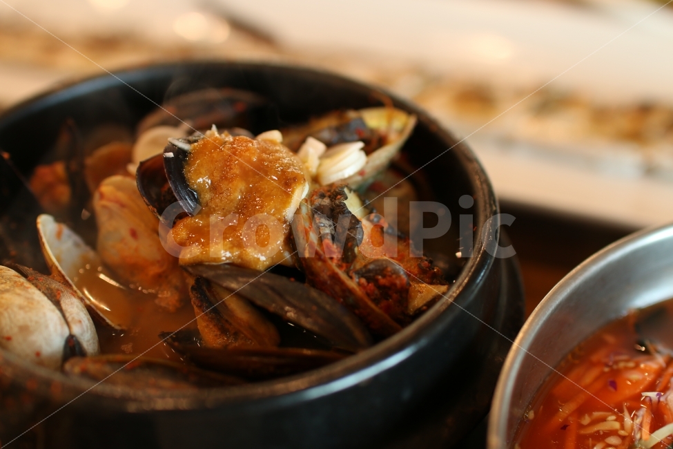 음식,해물찜,뚝배기,해물,조개,전복,성개,홍합,제주도,맛집,스냅,음식,식재료,요리,food,cook,meal,dishes,food reserves,수산물,해산물,fishery products,seafood,한식,한국음식,한국요리,korean food,korean dishes,korean meal,korean cook