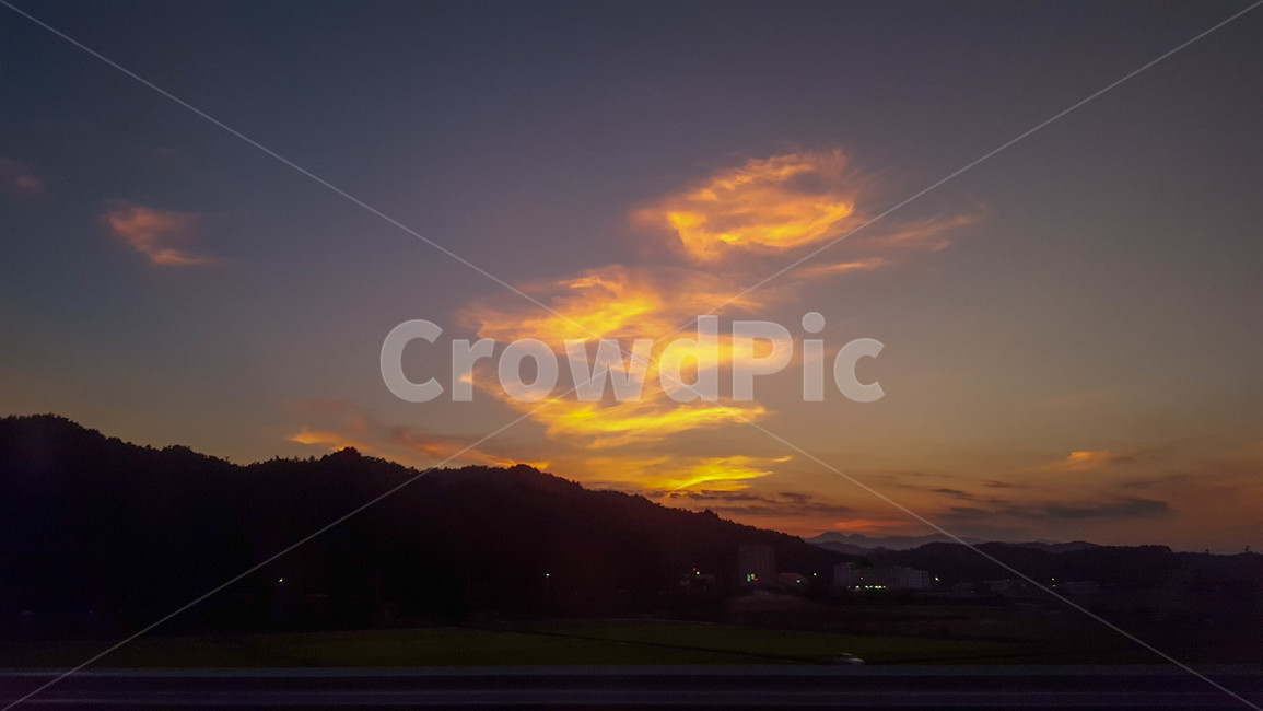 구름,노을,하늘,실루엣,sunset,초저녁,자연,풍경,nature,landscape,outdoors,옥외,dusk,황혼,일몰,sky,dawn,새벽,red sky,붉은 하늘