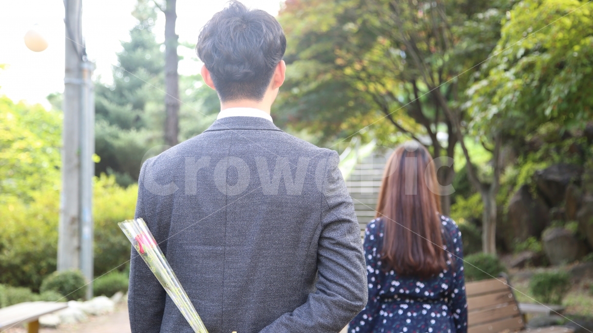 연인,장미,고백,가을,로즈,사람,인물,인간,human,person,연인,커플,사랑,lover,couple,감정표현,기분,feeling,emotion,기념일,축하,anniversary,congratulation,celebrate,celebration,연출,컨셉,콘셉,direction,concept