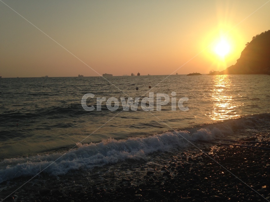 바다,노을,밤,해,파도,해변,조약돌,동해,자연,풍경,nature,landscape,outdoors,옥외,ocean,대양,sea,water,물,flare,플레어,light,빛,sunlight,햇빛