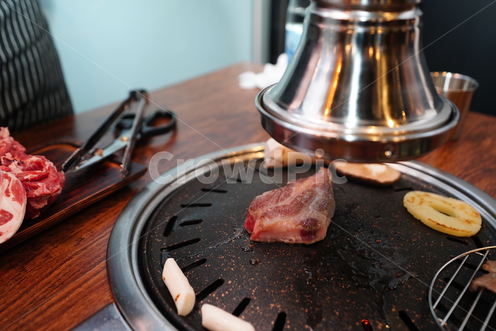 고기,육류,육식,돼지,흑돼지,불판,음식,푸드,food,구이,식사,술안주,안주거리,한식,korean,음식,식재료,요리,food,cook,meal,dishes,food reserves,육류,고기,meat