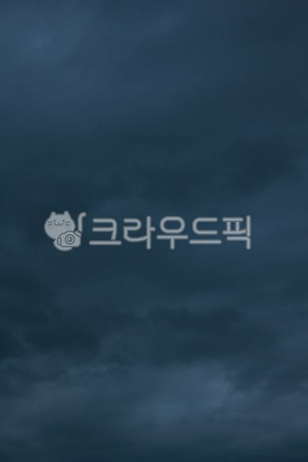 sky,cloud,cloud background,sky background,background,skybackgroun,cloudbackground,dawn