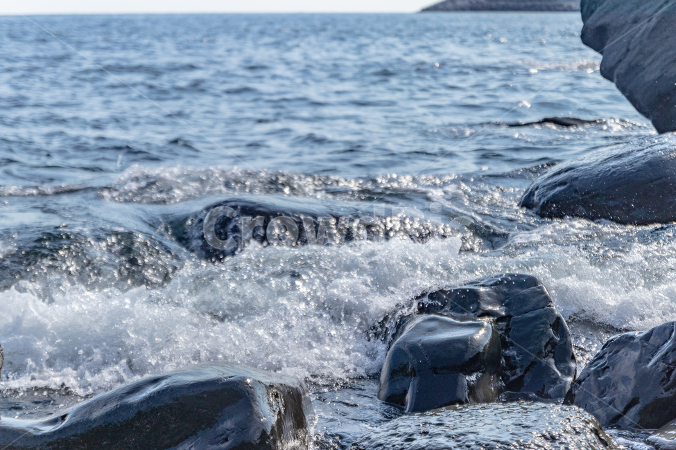 바다,파도,돌,바위,파란,blue,sea,ocean,wave,stone,rock,부딛치다,hit,시원한,nature,해수욕장,여름,해변,sensible,돌맹이,밀물,자연,자연,풍경,nature,landscape,water,물,outdoors,옥외,대양