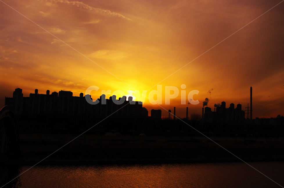 노을,일몰,sunset,빌딩,하늘,구름,풍경,도시,풍경,city,landscape,한국도시풍경,한국도시경관,korea cityscape,실루엣,그림자,silhouette,shadow,nature,자연,outdoors,옥외,sunlight,햇빛,sky,red sky,붉은 하늘,dawn,새벽,dusk,황혼