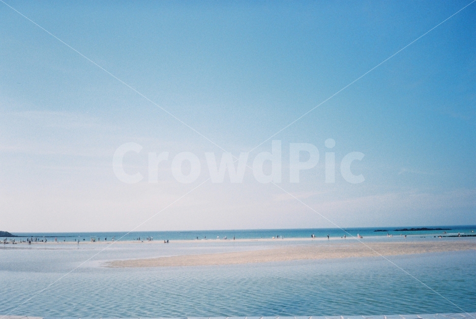 바다,해변,바닷마을,여름바다,하늘,파랑,파란색,물결,풍경,landscape,filmphotography,감성,자연,풍경,nature,landscape,해변,바다,beach,sea,outdoors,옥외
