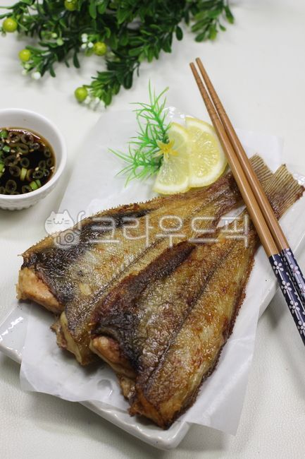 가자미구이,가자미,구이,생선,생선구이,해산물,해물,물고기,바다물고기,음식,식사,식품,식재료,재료,음식재료,구운생선,구운가자미,요리,food,cook,meal,dishes,담백한맛,건강,물고기생선