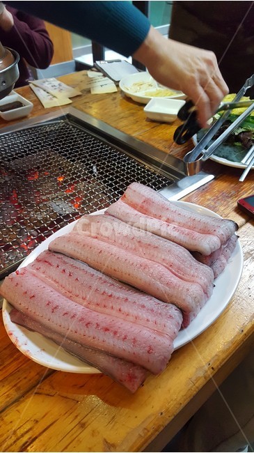 장어구이,생장어,장어손질,한접시,장어한접시,음식,식재료,요리,food,cook,meal,dishes,food reserves,수산물,해산물,fishery products,seafood