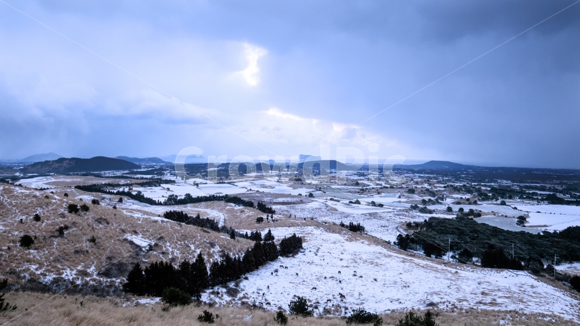 풍경사진,제주의겨울,오름,용눈이오름,일출사진,겨울,계절,winter,season,자연,풍경,nature,landscape,한국자연풍경,한국자연경관,korea nature landscape,제주도,jeju,jeju island,scenery,outdoors,옥외,경치