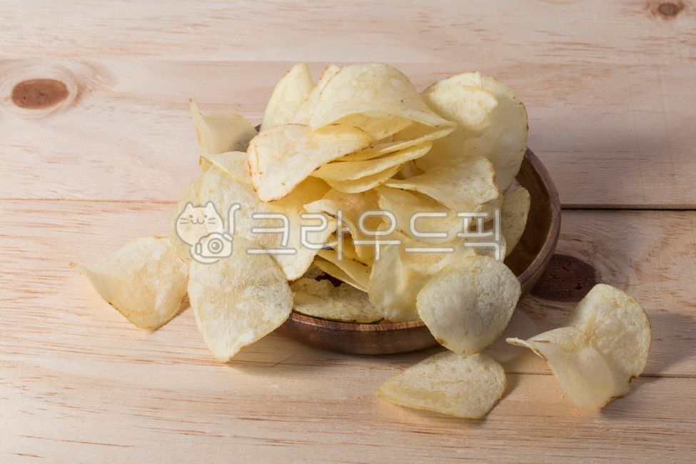 감자칩,포테이토칩,감자,과자,감자과자,스낵,간식,음식