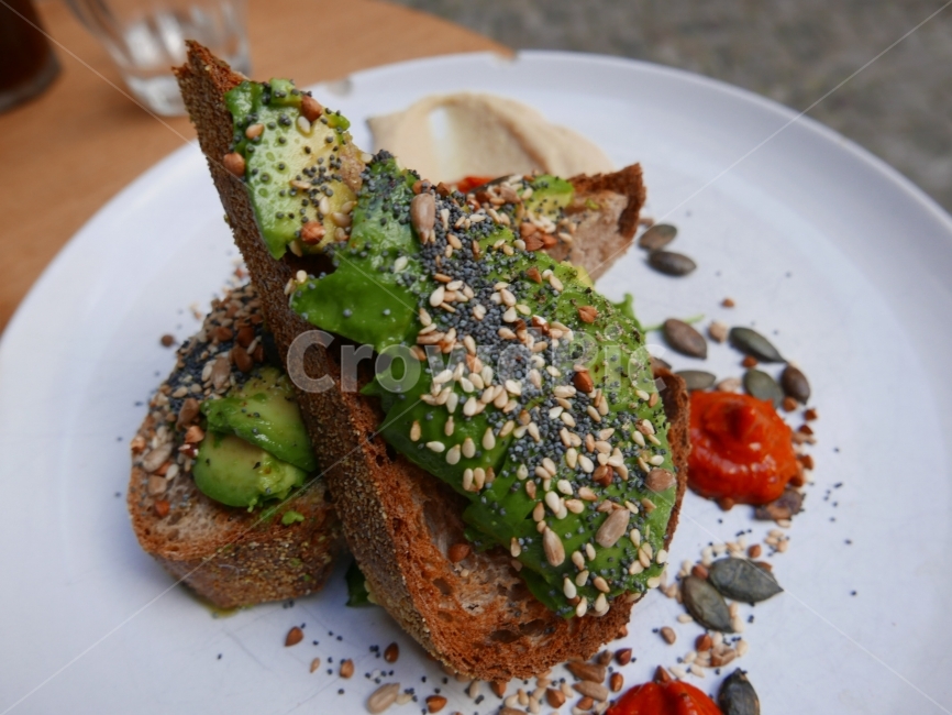 아보카도,샌드위치,오픈샌드위치,토스트,요리,음식,독일,여행,베를린,여행사진,음식,식재료,요리,food,cook,meal,dishes,food reserves,빵,bread,디저트,간식,후식,dessert,snack