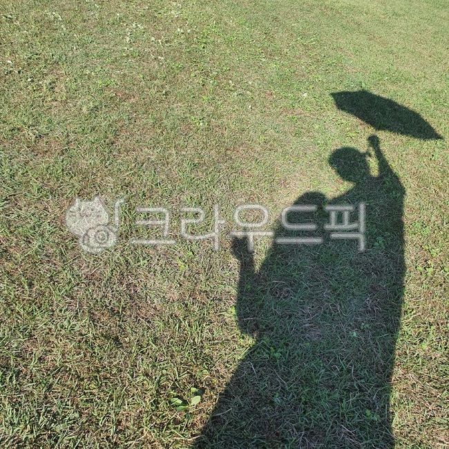 연인,그림자샷,그림자,우산,우산그림자,브이,커플,사랑