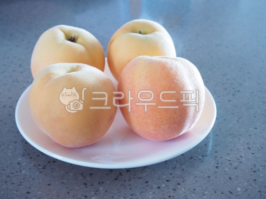 Peach,peach photorealistic,fruit dessert,summer fruit,peach,summerfruit,fruit on a plate,peach on a plate,fruit photorealistic